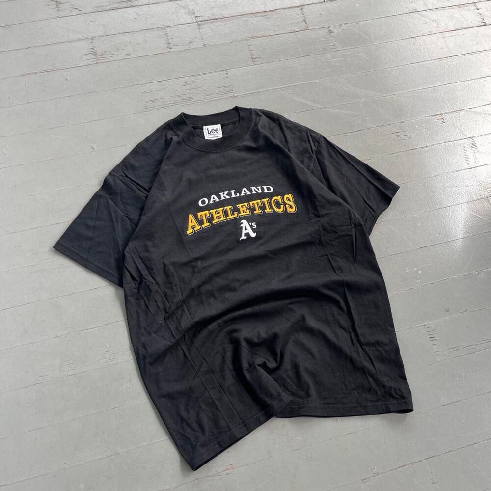 Vintage Lee Sport Oakland Athletics Baseball Tee Shirt
